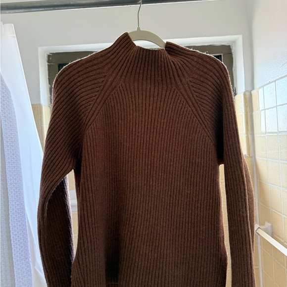 Brown Ribbed Knit Sweater - Picture 2 of 4